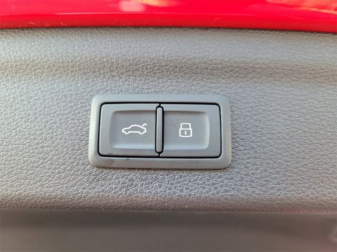 Used 2021 Audi Q3 2.0T Premium w/ Convenience Package image 12