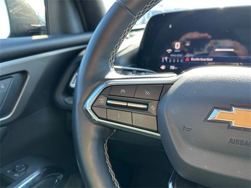 Used 2024 Chevrolet Traverse LT image 24