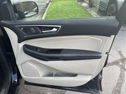 Used 2019 Ford Edge Titanium w/ Equipment Group 301A image 14
