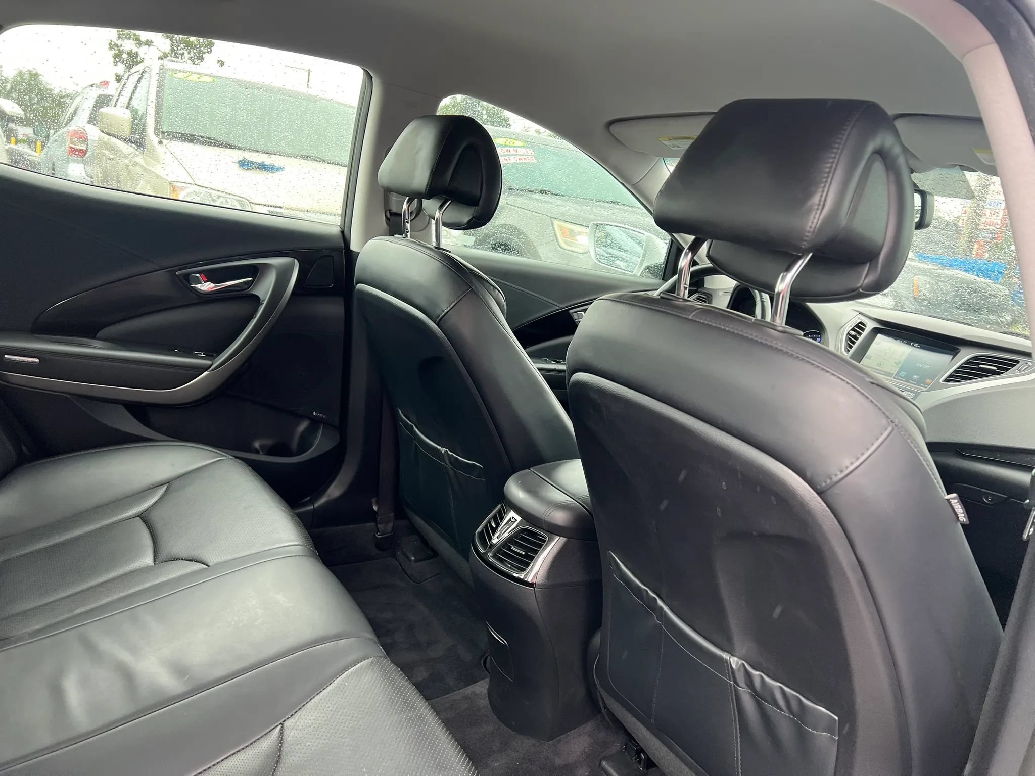 Used 2017 Hyundai Azera FWD image 13