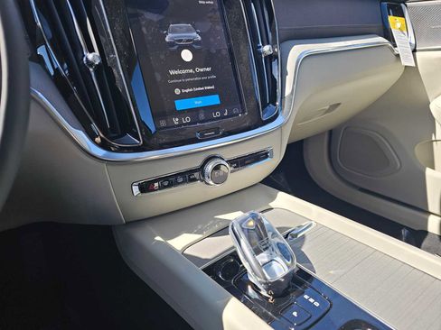 New 2026 Volvo V60 B5 Cross Country Ultra w/ Climate Package image 24