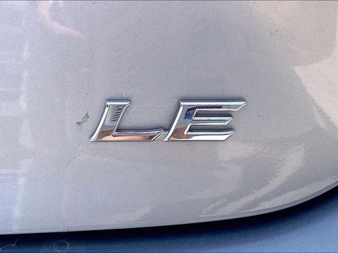 Used 2025 Toyota Camry LE FWD image 9