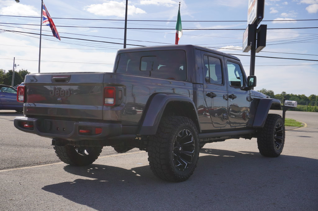 Used 2021 Jeep Gladiator Rubicon w/ Trailer Tow Package AWD/4WD image 7