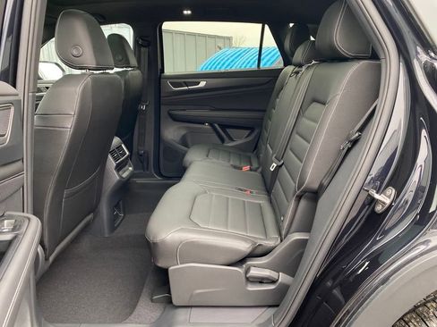 New 2025 Volkswagen Atlas Cross Sport SEL image 32