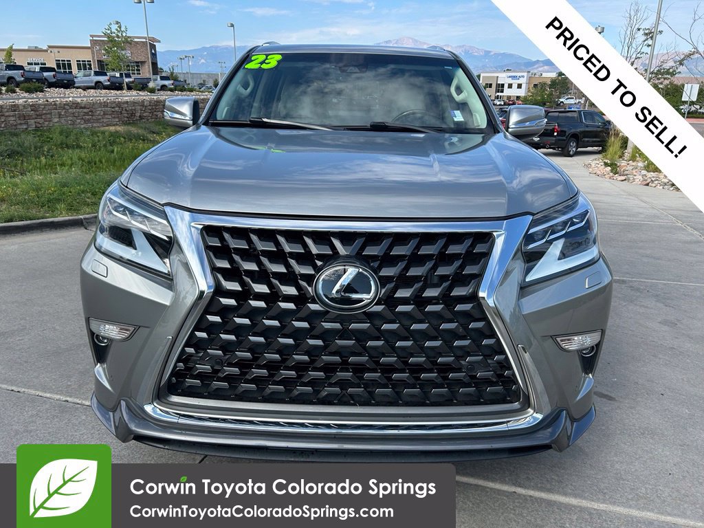 Used 2023 Lexus GX 460 Premium w/ Accessory Package AWD/4WD image 2