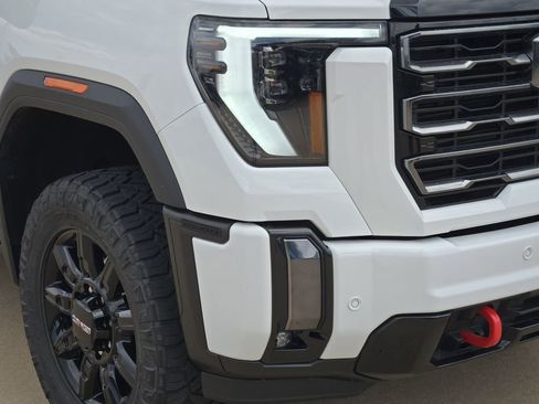 Used 2024 GMC Sierra 2500 AT4 w/ AT4 Premium Plus Package AWD/4WD image 30