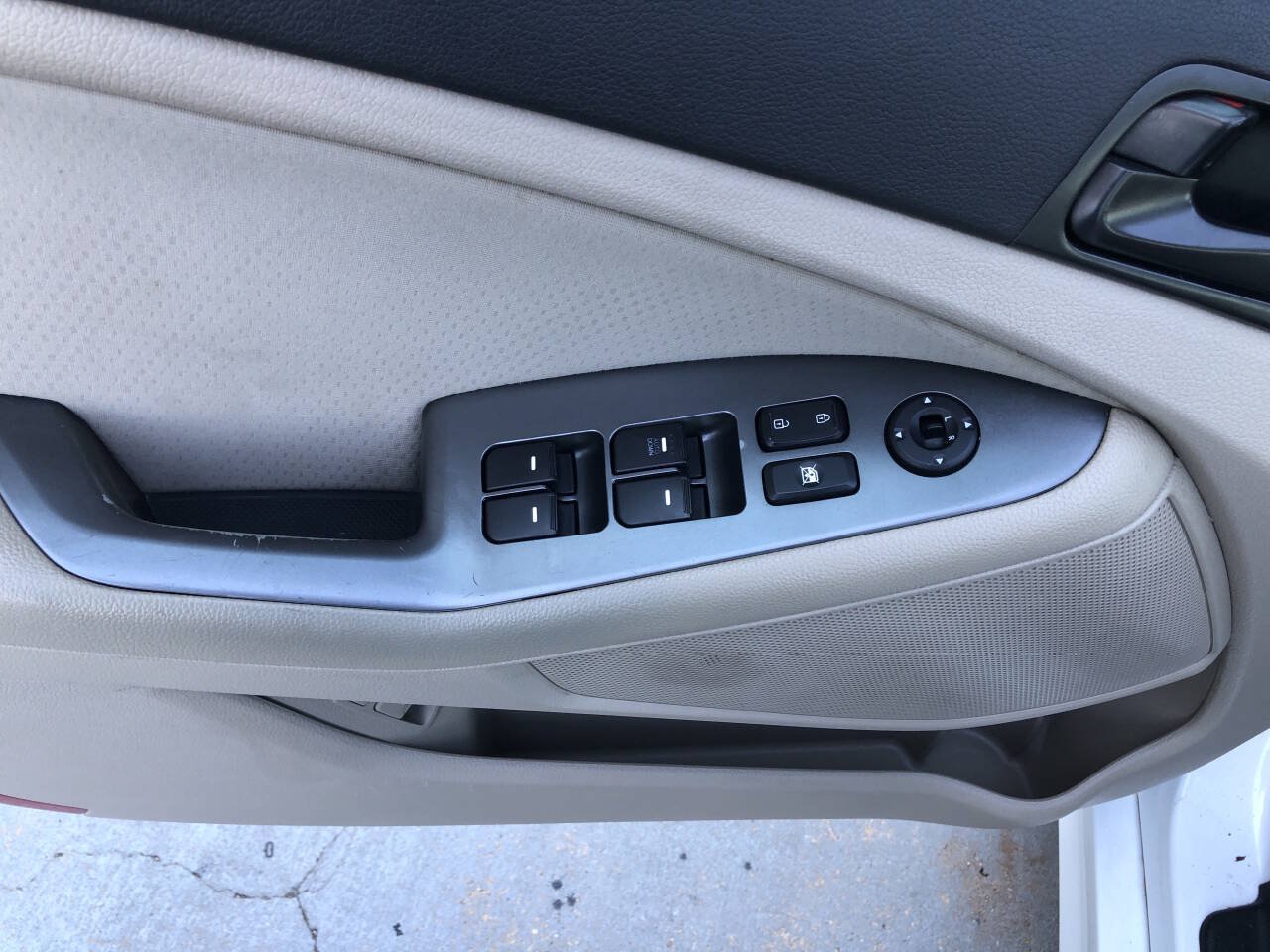 Used 2015 Kia Optima LX FWD image 12