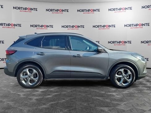 Used 2025 Ford Escape ST-Line Select AWD/4WD image 7