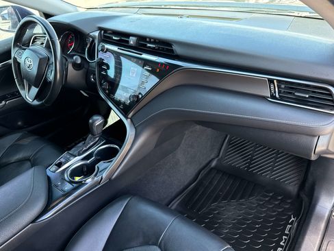 Used 2019 Toyota Camry XSE image 17