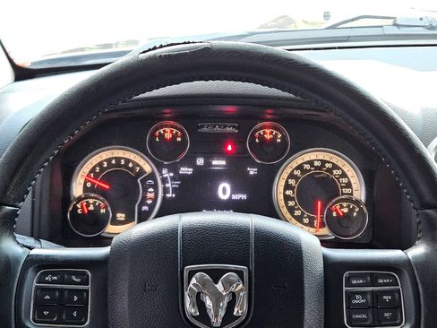 Used 2017 RAM 1500 Big Horn RWD image 16