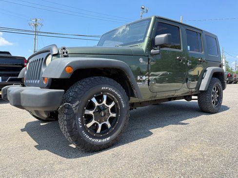 Used 2009 Jeep Wrangler Unlimited X AWD/4WD image 2