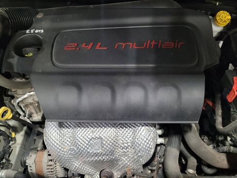 Used 2016 Jeep Renegade Latitude AWD/4WD image 30