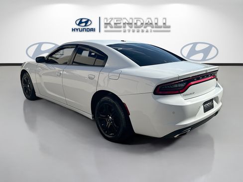 Used 2022 Dodge Charger SXT RWD image 4