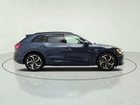 Used 2024 Audi Q8 e-tron Premium Plus w/ Prestige Package AWD/4WD image 4