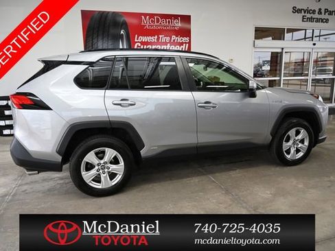 Certified 2020 Toyota RAV4 XLE w/ Convenience Package image 5