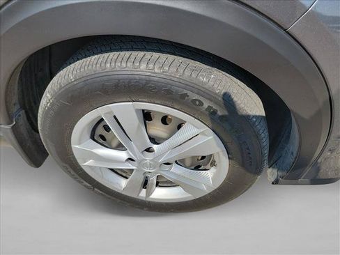 Used 2024 Nissan Kicks S FWD image 10