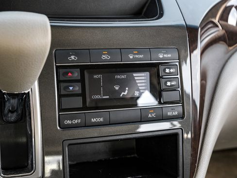 Used 2015 Nissan Quest S FWD image 25