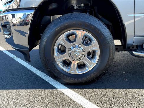 Used 2024 RAM 2500 Big Horn image 9