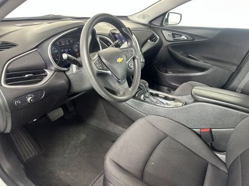 Used 2024 Chevrolet Malibu LT FWD image 9
