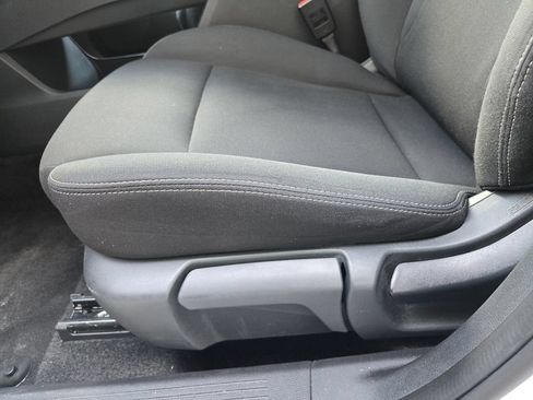 Used 2024 Nissan Rogue S AWD/4WD image 16