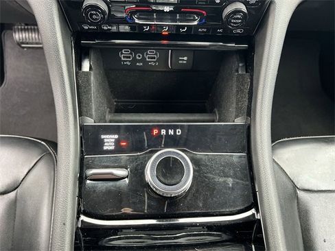 Used 2022 Jeep Grand Cherokee L Limited image 22