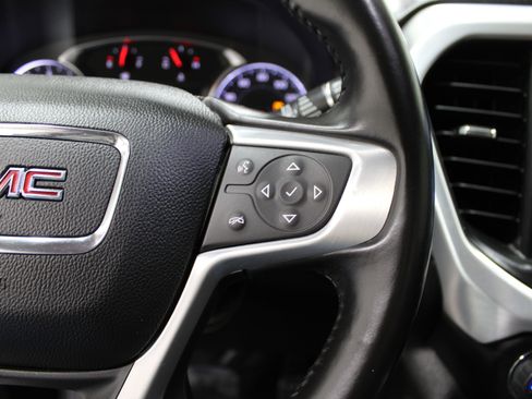 Used 2018 GMC Acadia SLT image 12