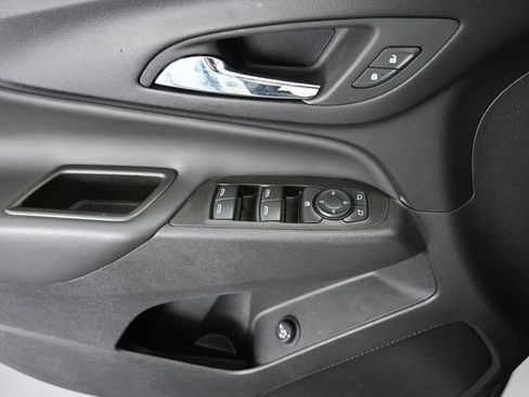 Used 2024 Chevrolet Equinox LT image 39