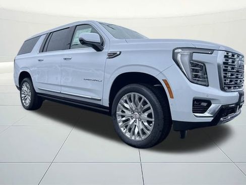 New 2026 GMC Yukon XL Denali w/ Sun & Power Step Package image 7