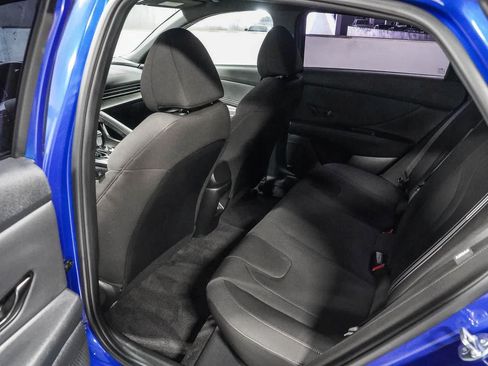 Used 2025 Hyundai Elantra Sport FWD image 18