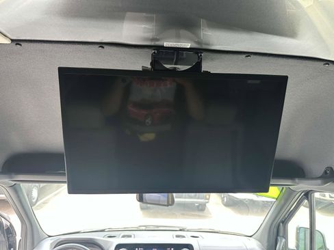 Used 2022 Mercedes-Benz Sprinter 3500 image 9