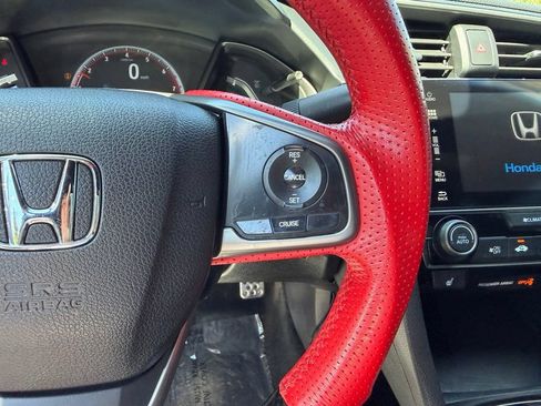 Used 2018 Honda Civic Si image 17