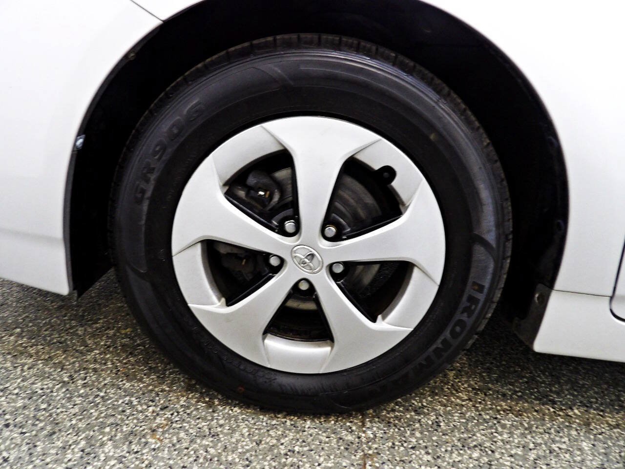 Used 2014 Toyota Prius Two FWD image 17