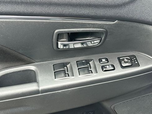Used 2024 Mitsubishi Outlander Sport ES AWD/4WD image 15