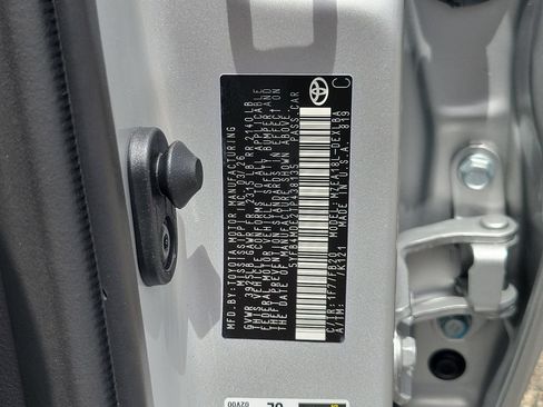 Used 2026 Toyota Corolla LE FWD image 32