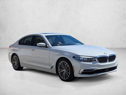 Used 2019 BMW 540i image 3
