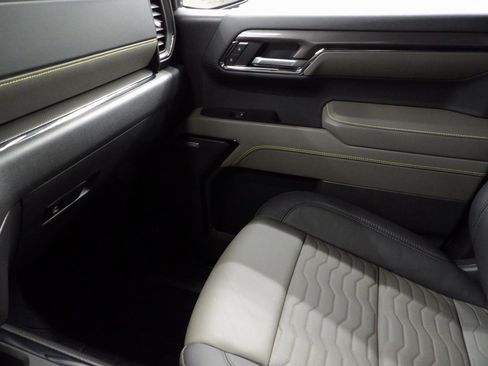 Used 2024 Chevrolet Silverado 1500 ZR2 image 28