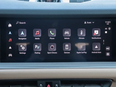 Used 2025 Porsche Cayenne image 19