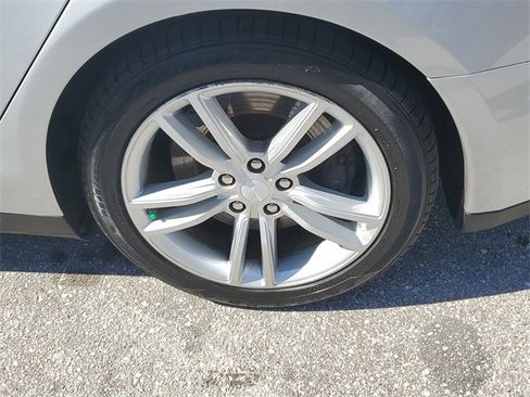 Used 2013 Tesla Model S Base image 5