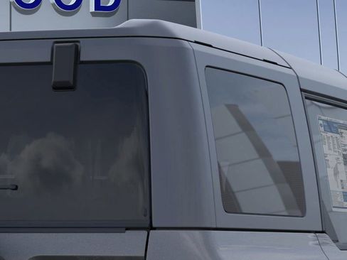 New 2025 Ford Bronco 4-Door image 28