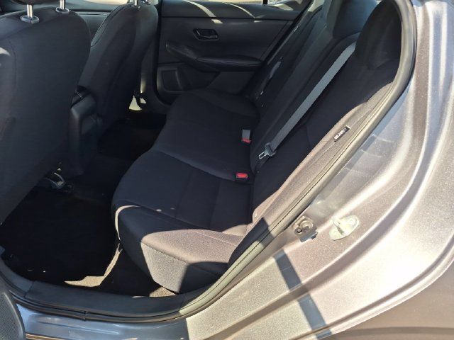 Used 2024 Nissan Sentra S FWD image 15