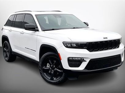 Used 2024 Jeep Grand Cherokee Limited w/ Black Appearance Package