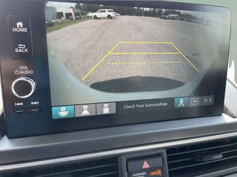 Used 2025 Honda Pilot EX-L image 28
