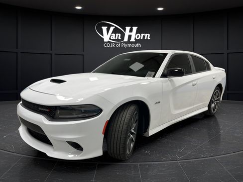 Used 2023 Dodge Charger R/T w/ Plus Group RWD image 3