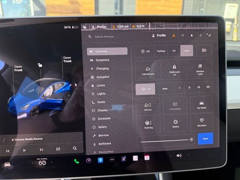 Used 2018 Tesla Model 3 Long Range image 35