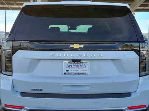 New 2026 Chevrolet Suburban High Country image 19