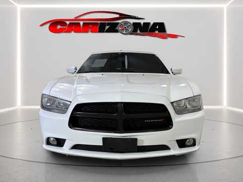 Used 2014 Dodge Charger SXT Plus RWD image 2