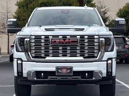 New 2026 GMC Sierra 2500 Denali w/ Denali Reserve Package image 10