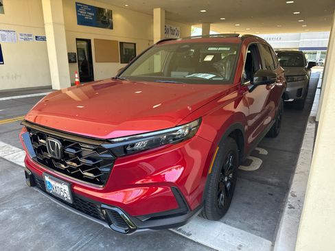 Used 2023 Honda CR-V Sport image 2
