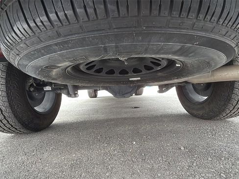 Used 2024 GMC Canyon Elevation w/ Convenience Package image 16