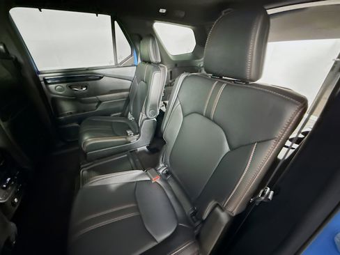 Used 2024 Honda Pilot TrailSport image 29